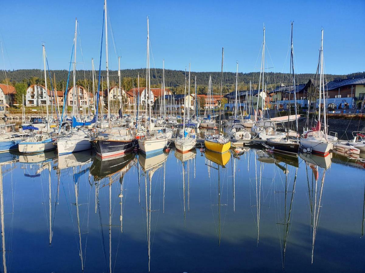 Lipno nad Vltavou - Apartman 23 - WiFi, Parking, Netflix Exteriör bild