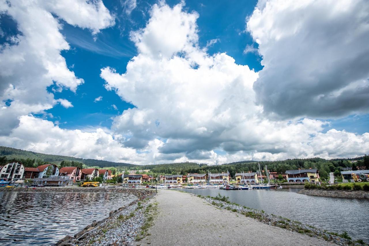 Lipno nad Vltavou - Apartman 23 - WiFi, Parking, Netflix Exteriör bild